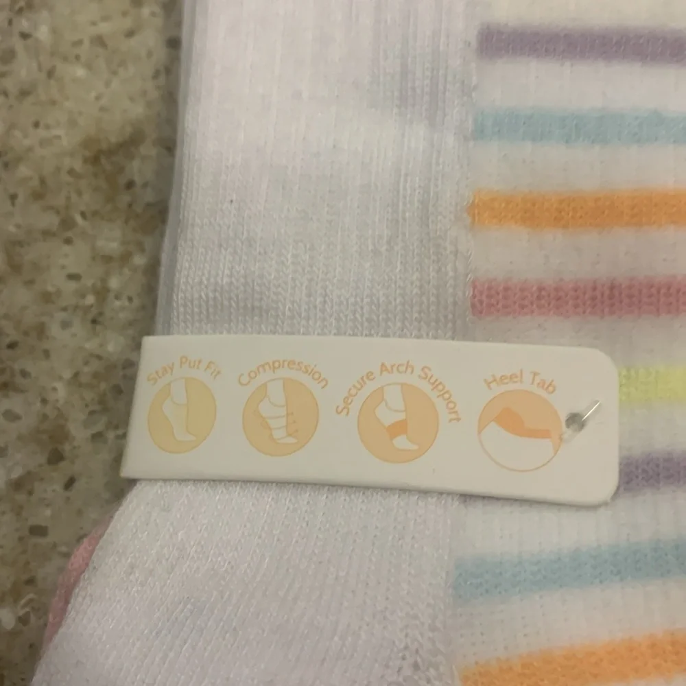 NWT PAWZ BearPaw low rise socks Size 9-12